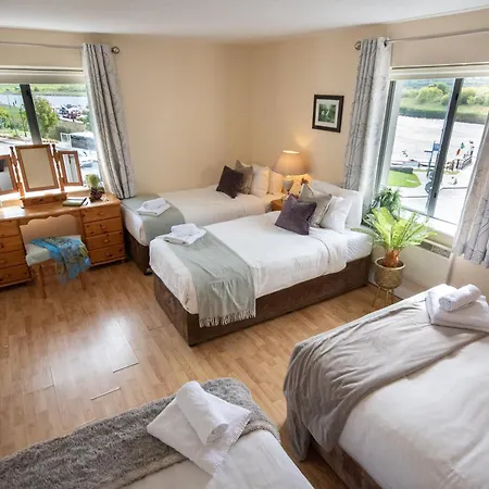 Waterfront View * Carrick on Shannon