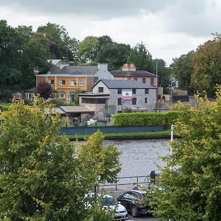 Waterfront View Apartment Carrick-on-Shannon