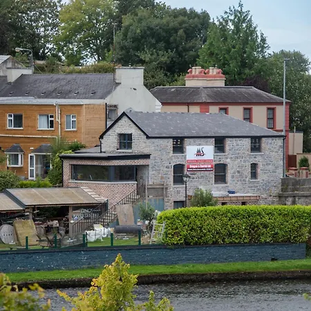 아파트 Waterfront View Carrick on Shannon