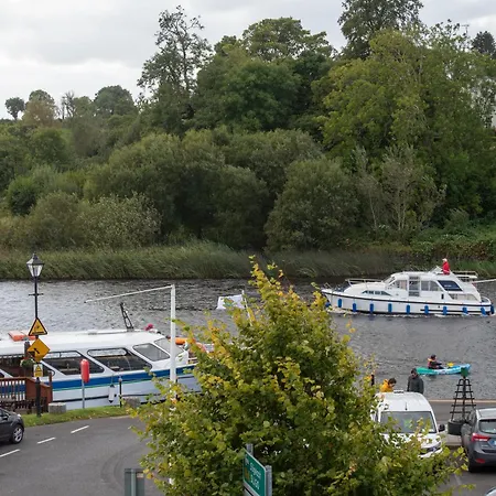 Waterfront View * Carrick on Shannon
