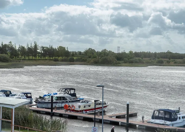 아파트 Waterfront View