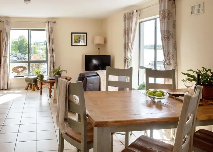 아파트 Waterfront View Carrick on Shannon