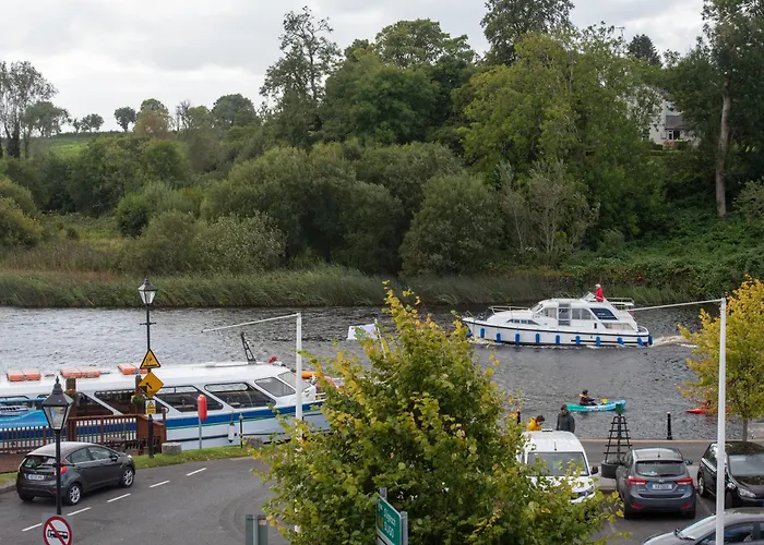 Waterfront View * Carrick on Shannon